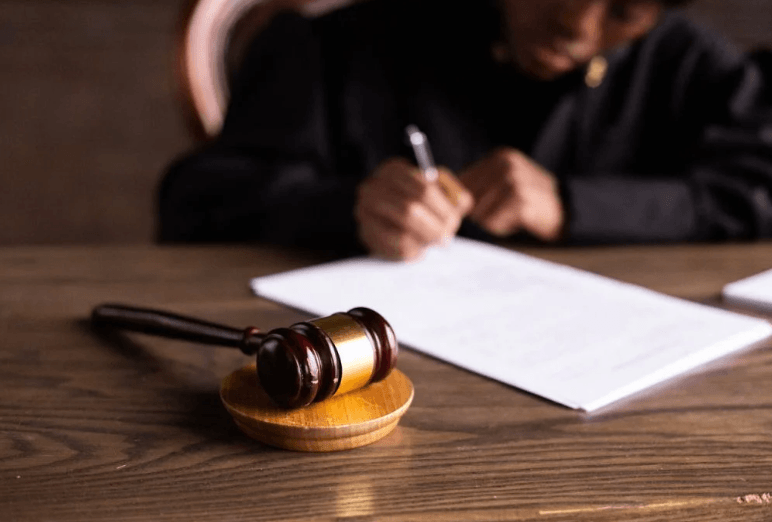 What Physicians Should Know About Documenting an Injury for Court