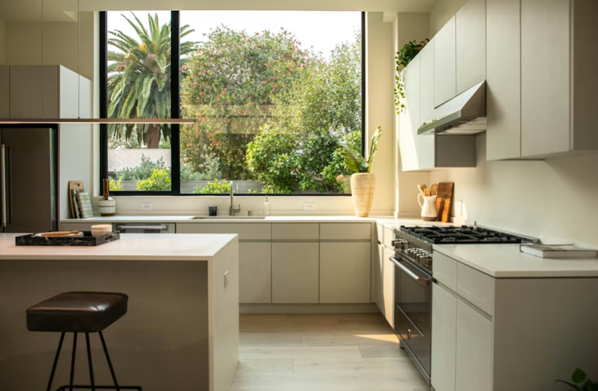 Kitchen Renovation Ideas for Small Spaces and Tight Layouts