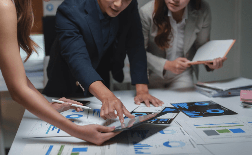 Managing Organizational Knowledge in a Data-Driven Economy