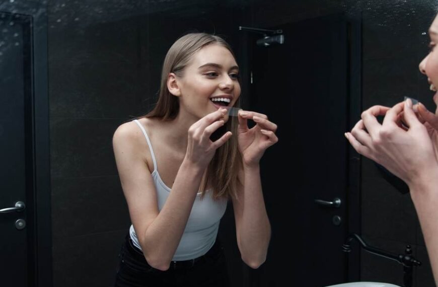 What Makes Teeth Whitening Strips So Effective for At‑Home Use