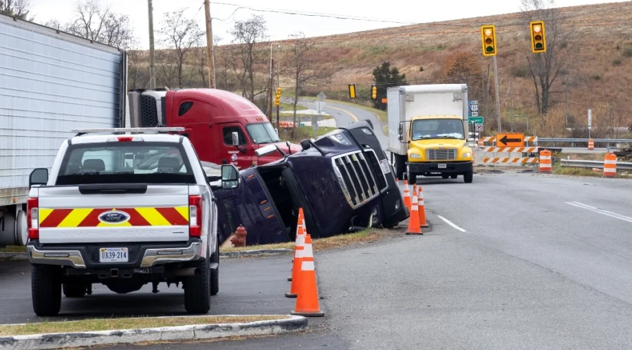 What Makes Jackknife and Rollover Truck Crashes Legally Complex