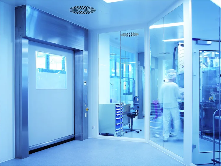 Why Pharmaceutical Plants Choose High-Speed Cleanroom Doors