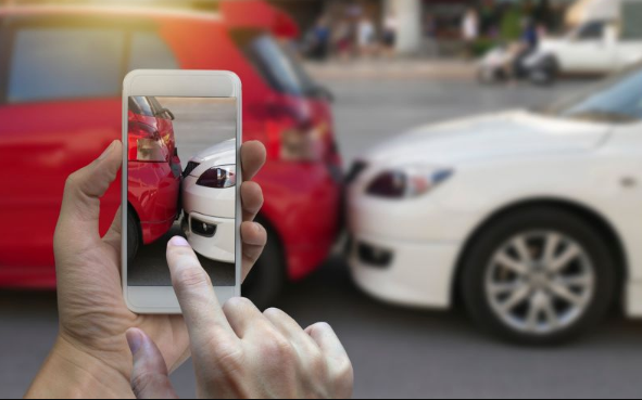 How a Car Crash Firm Handles Cases Where Both Sides Contest Fault
